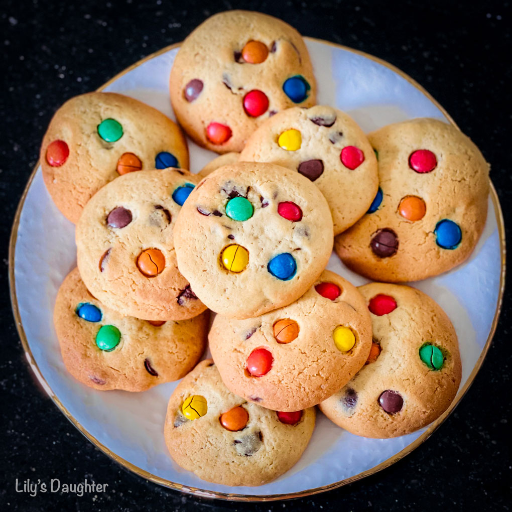 M&amp;M Chocolate chip cookies – Lily&amp;#39;s Daughter